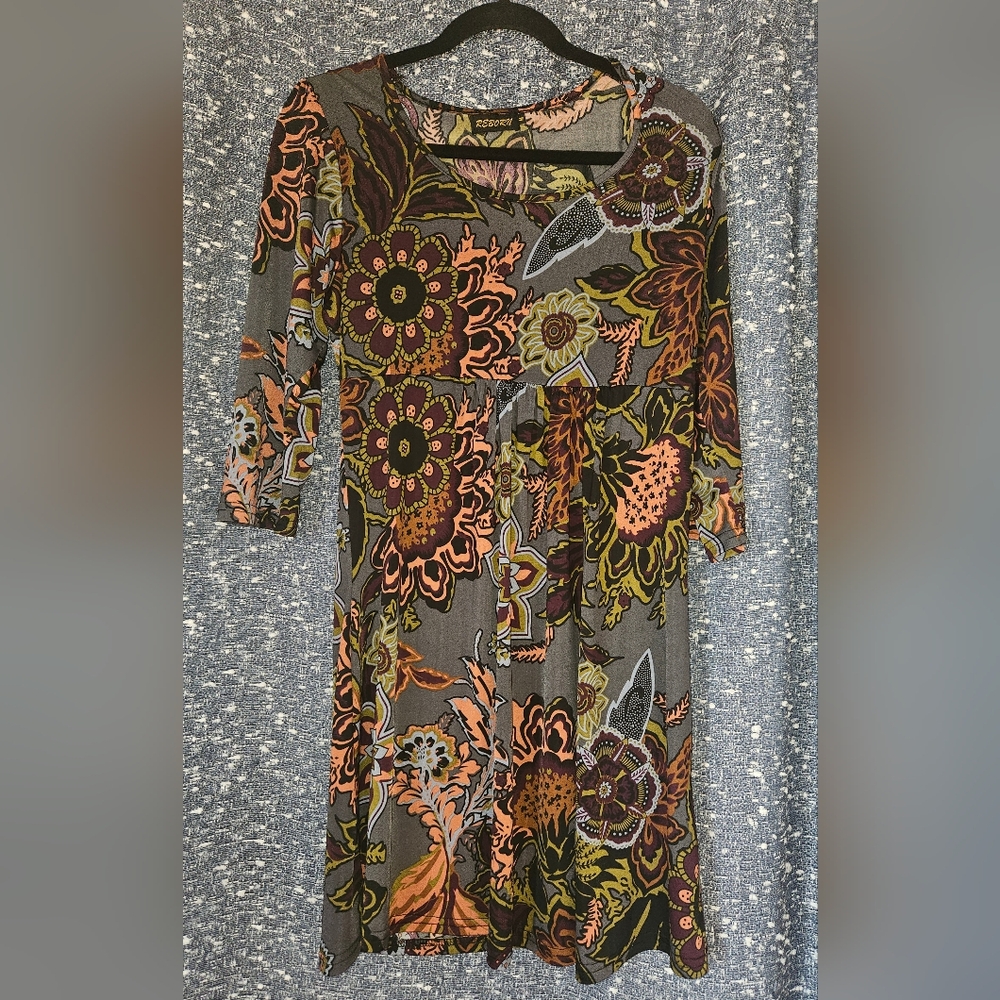 Reborn floral 3/4 sleeve dress. Size Medium
